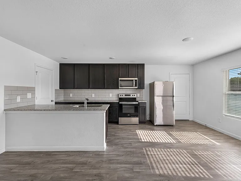 12998 Sorrento Bay Dr — Photo 13
