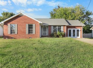 609 Corinth Ct, Clarksville, TN 37040