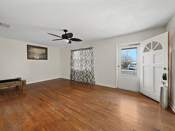 5th image of 1600 E 17th St