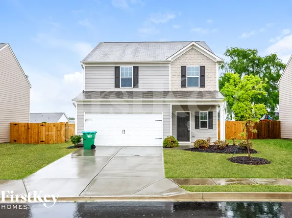 323 Darling Ln, Pendergrass, GA 30567