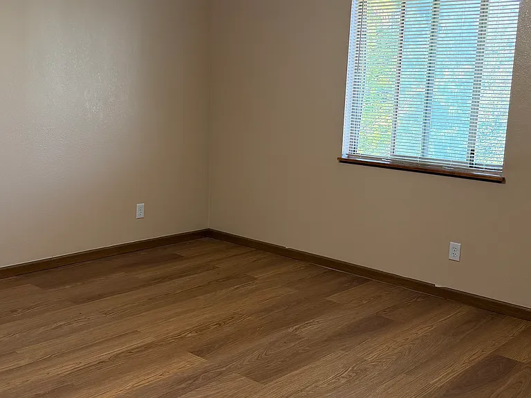 467 Stratford Way #3 — Photo 12