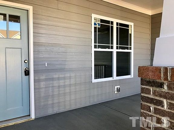2nd image of 90 Heathgreen Dr #136
