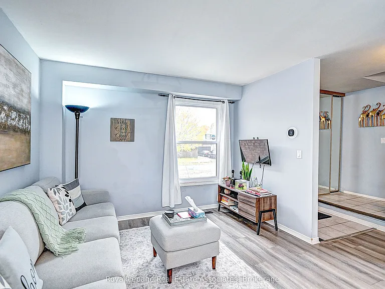 190 Nith River Way — Photo 9