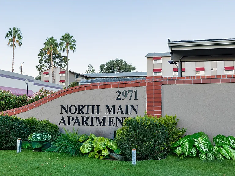 North Main Apartments — Photo 15