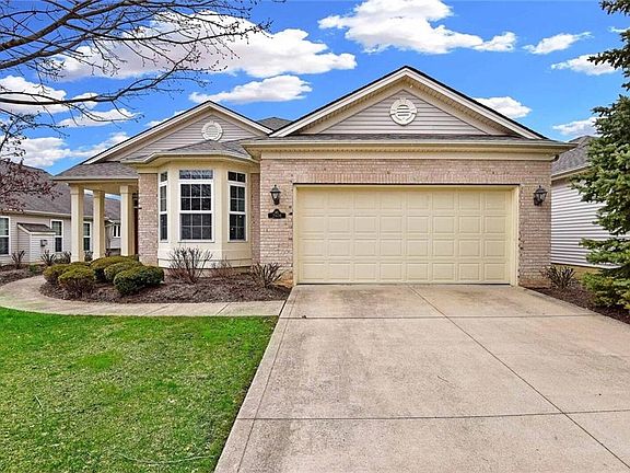 2nd image of 21436 Woodview Cir