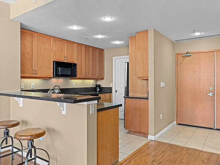 850 Beech St #1603 — Photo 9