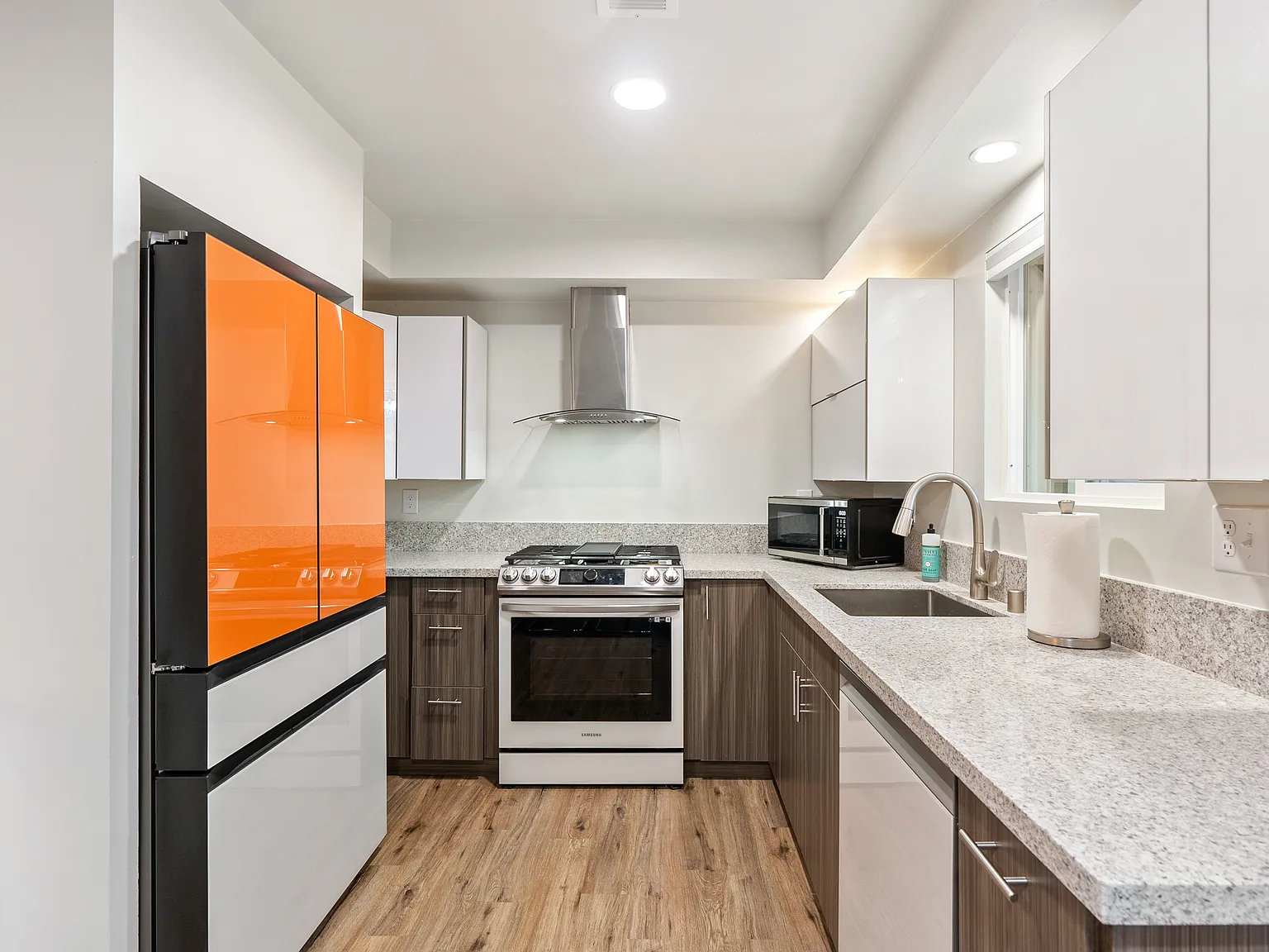 502 Arleen St — Photo 3