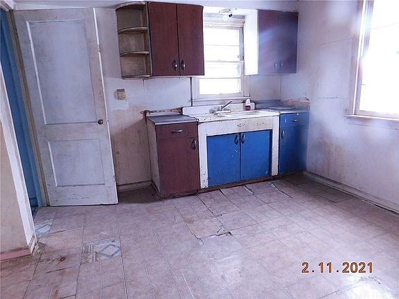 4th image of 138 Melwood Ave