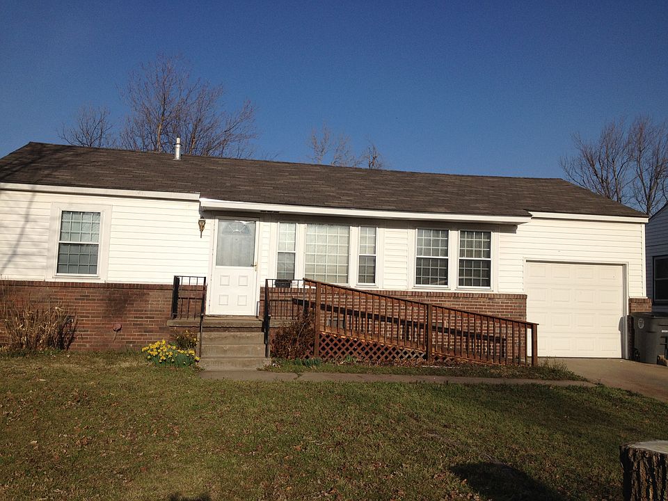 1st image of 1314 N 76th Ave E