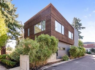 1250 SE Henry St, Portland, OR 97202