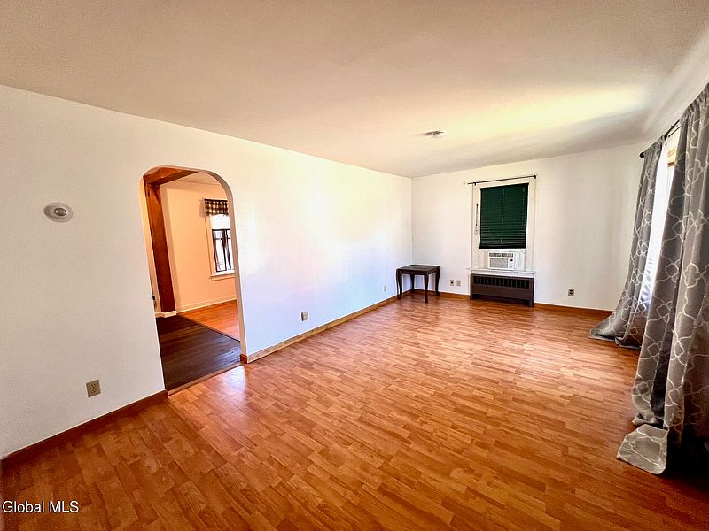 4th image of 3930 Albany Street