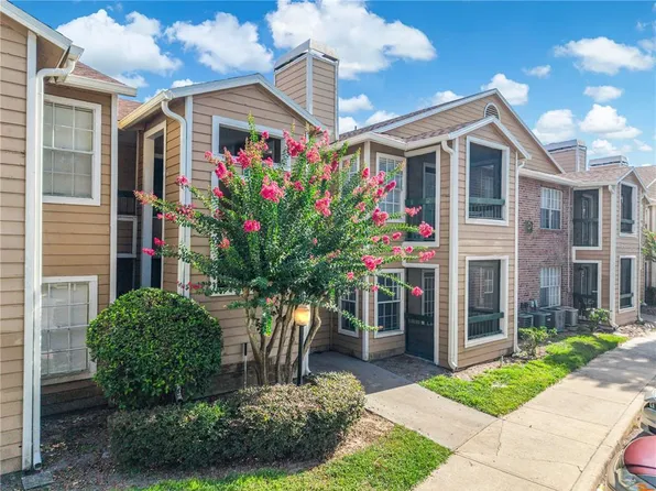 5530 Chrishire Way APT D109, Orlando, FL 32822