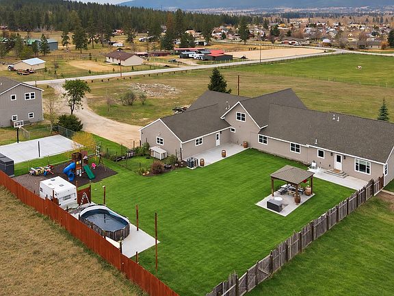 2nd image of 396 Hidden Valley Rd N