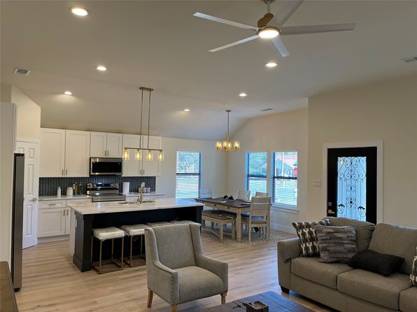 214 E 15th Ave, Corsicana, TX 75110