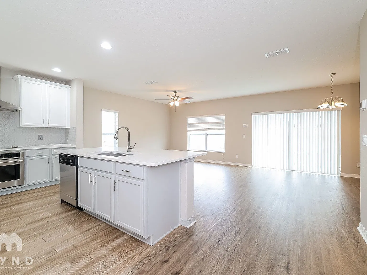 4 bed, 2.0 bath, 1820 sqft, $2,225 — Photo 4