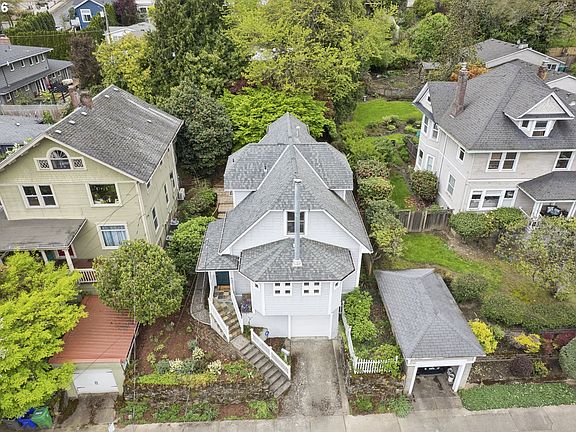 2nd image of 4217 SW View Point Ter