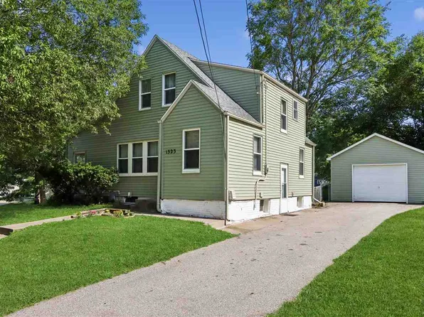 1323 Kirkwood Ave, Iowa City, IA 52240