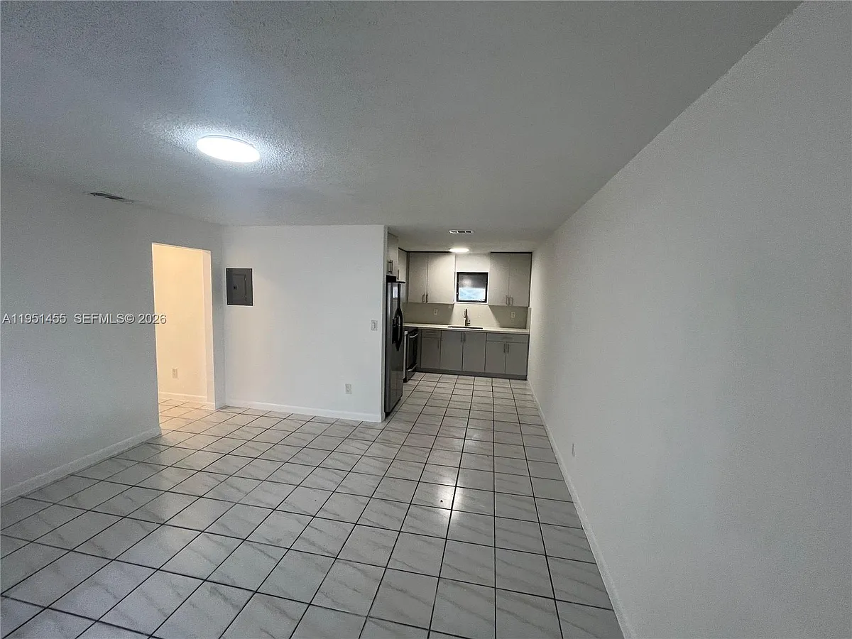 Building Photo - 1719 NW 16th St #A