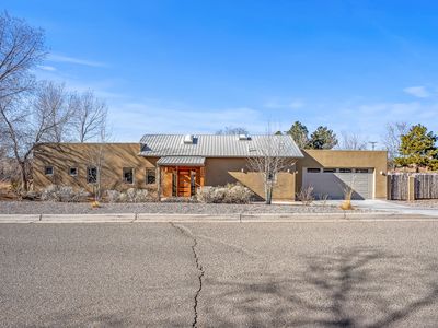 2308 Calle Camarico, Santa Fe, NM, 87505