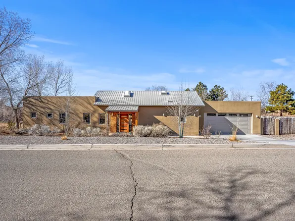 2308 Calle Camarico, Santa Fe, NM 87505