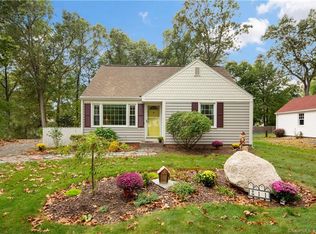 11 Edward St, Enfield, CT 06082
