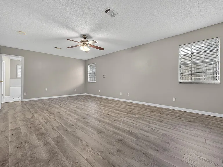 3 Neptune Dr — Photo 26