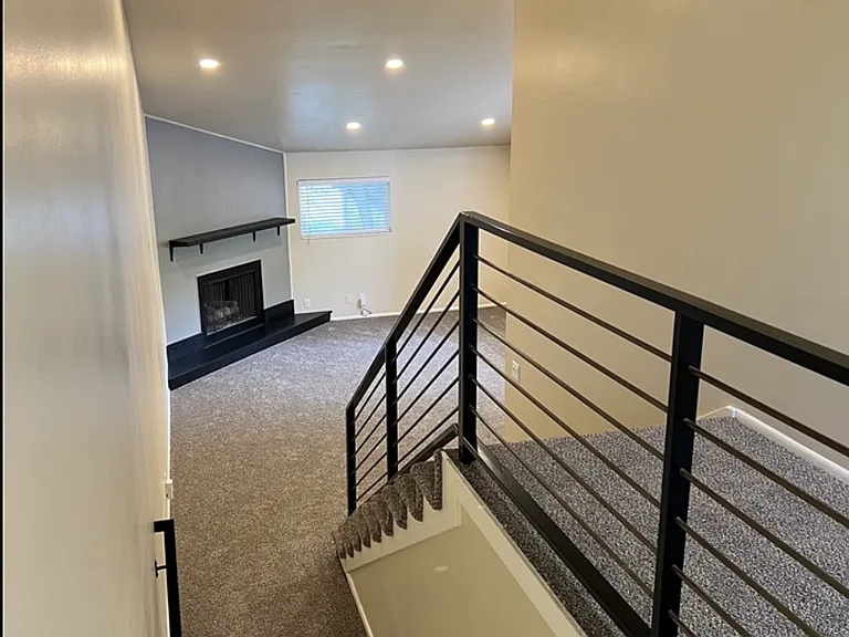 1813 S Laurelhurst Dr #1 — Photo 18
