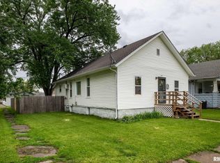 301 N 11th St, Herrin, IL 62948