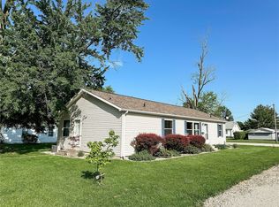 1107 Pine St, Marshall, IL 62441