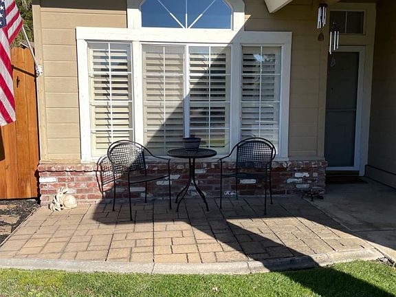 3rd image of 1563 Steinbeck Dr
