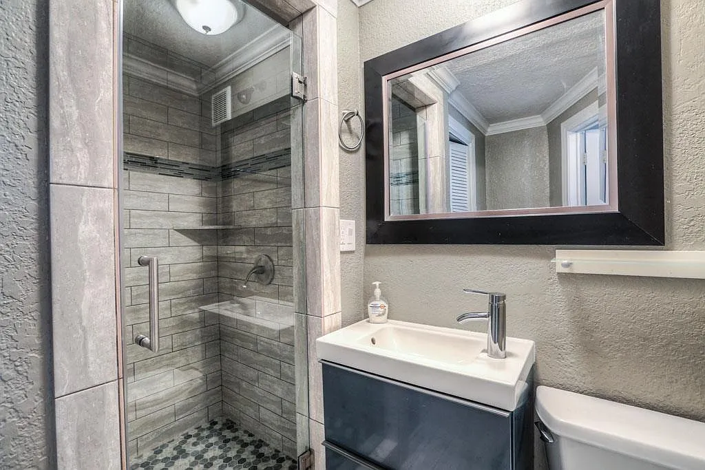 4809 McEwen Street A - 1 — Photo 4