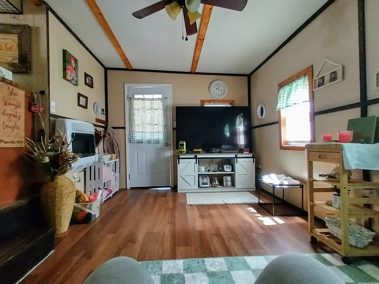 150 Gardenia St — Photo 9