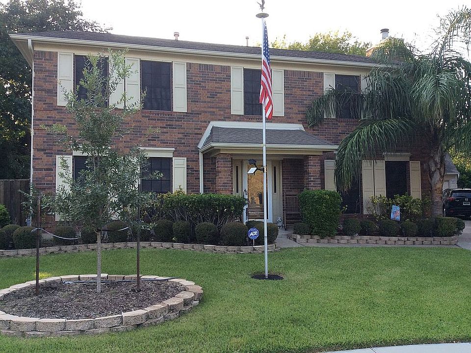 1st image of 15203 Hillglen Ct