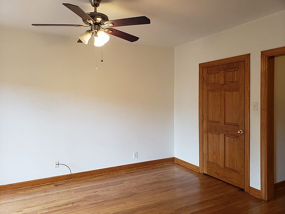 4th image of 2011 W Farragut Ave #2