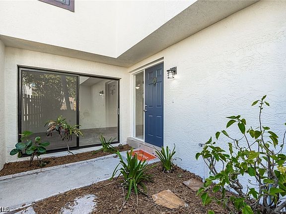 3rd image of 11674 Pointe Circle Dr