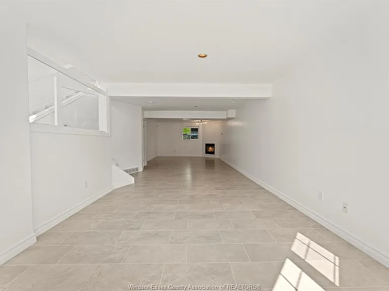 3316 Kenilworth Dr — Photo 23