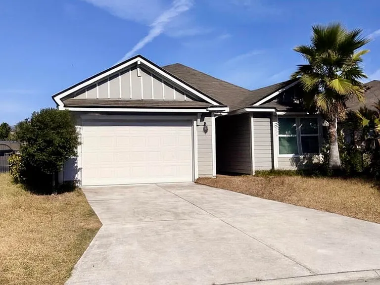 15670 Coulter Ct — Photo 2