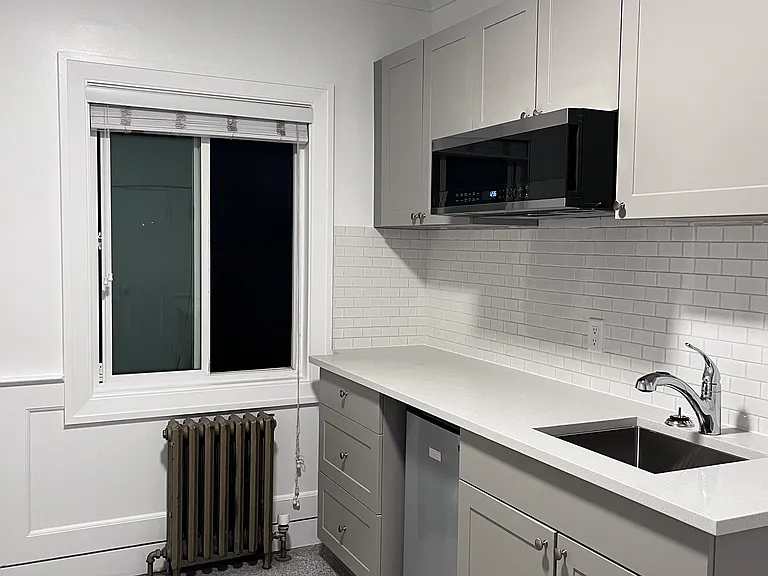 2341 York Ave #5 — Photo 11