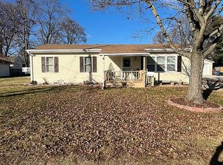 604 E Mefford Dr, Robinson, IL 62454
