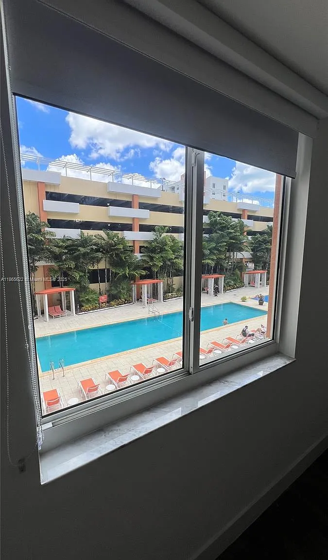 Venture At Aventura West — Photo 3