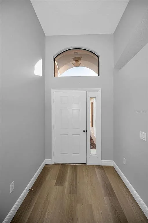 2 bed, 2.0 bath, 1558 sqft, $2,500 — Photo 2