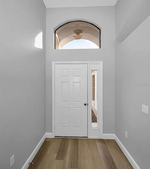 6240 Fairskies Dr — Photo 2