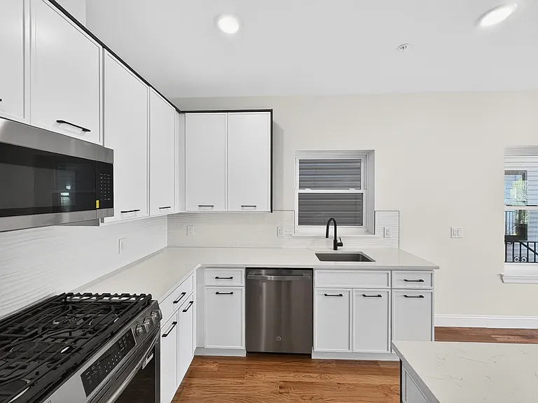 270 Hunterdon St #2 — Photo 21
