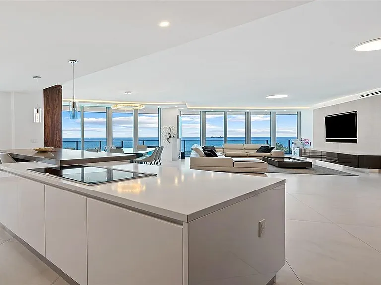 701 N Fort Lauderdale Beach Blvd #602 — Photo 2