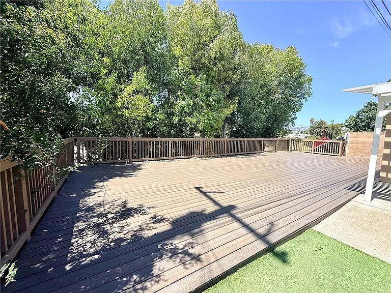 15173 Sarco Dr — Photo 18