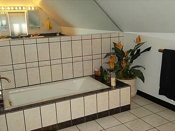 Deep Soaking Tub