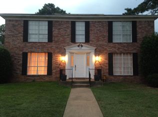 1402 Palm Dr, Texarkana, TX 75503