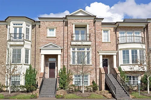 4631 Regent Manor Dr Photo 1