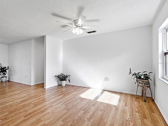 4th image of 4260 BELL AVENUE