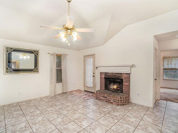 4th image of 8418 Crystal Ln